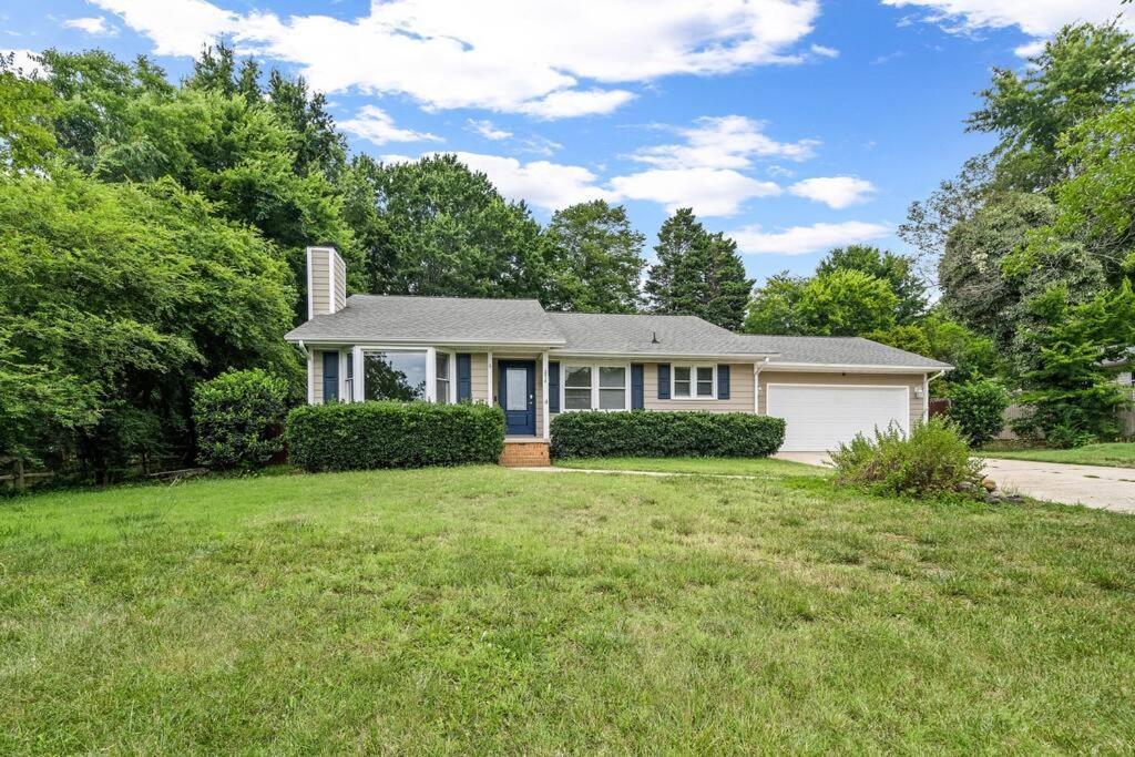 Cozy Lake Home - Jacuzzi King Bed Marina Access Mooresville Exterior photo