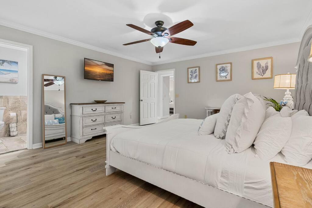 Cozy Lake Home - Jacuzzi King Bed Marina Access Mooresville Exterior photo