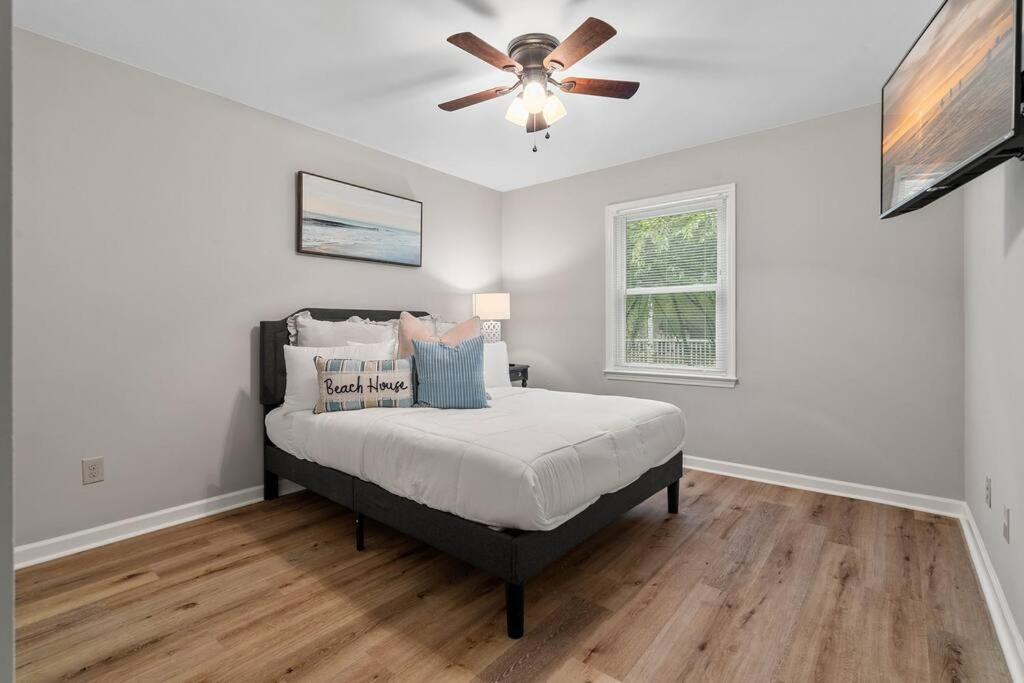 Cozy Lake Home - Jacuzzi King Bed Marina Access Mooresville Exterior photo